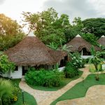 Per prenotazioni o informazioni, contatta il Loharano Lodge a Nosy Be: bungalow, suite, ristorante, spa e attività a tua disposizione.